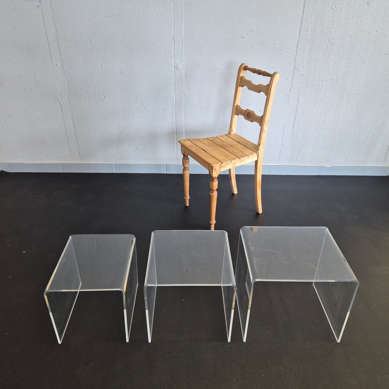 Tische: 3er Set 1980 Plexiglas Acryl Coffee-Table Beistelltisch – Gebraucht aus Nottwil von Wondewa-Shop