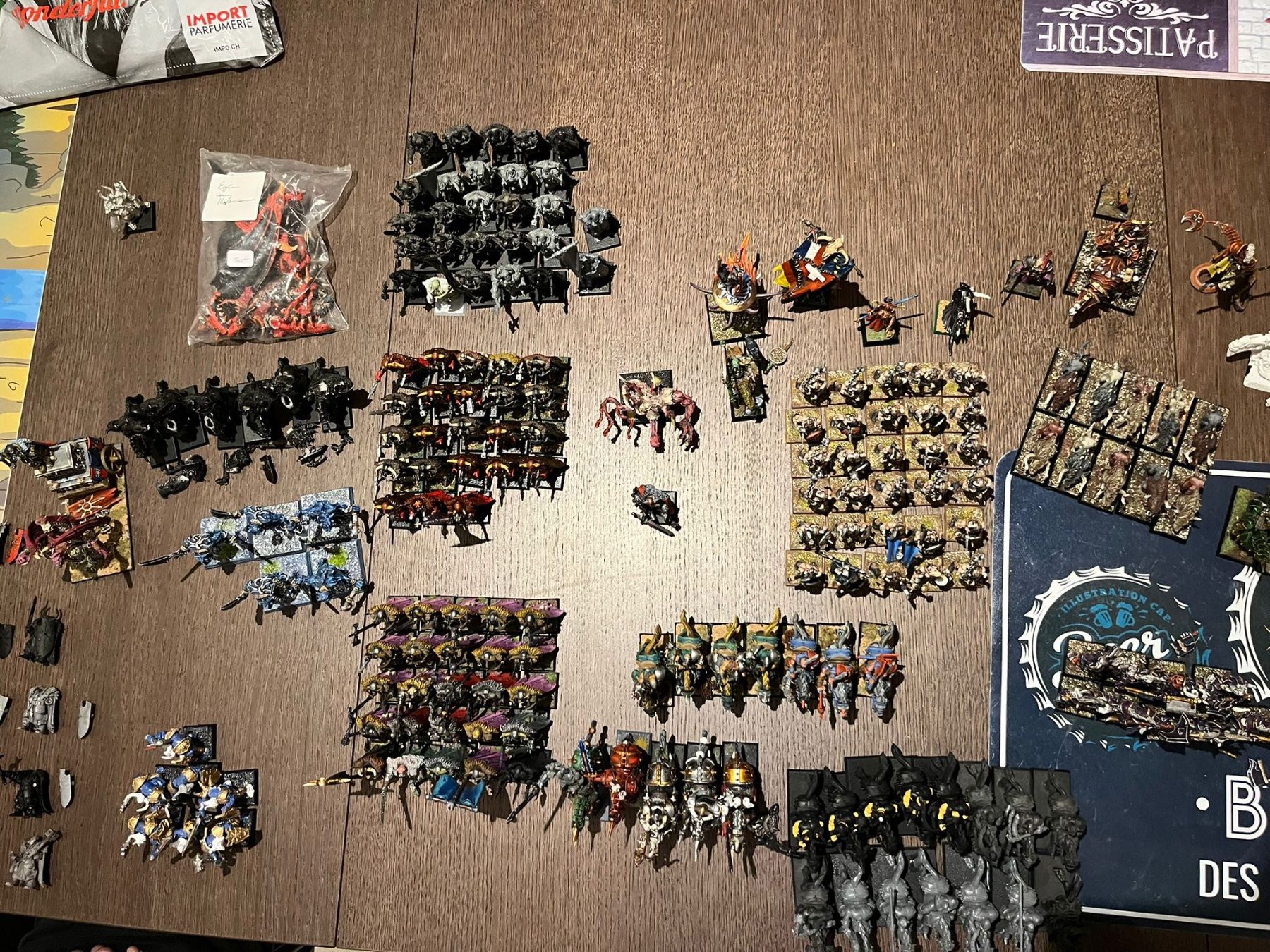 Kit di modellismo & Modellini statici: Figurines Warhammer Chaos peintes – Usato da Lausanne venduto da Billcarson88 1