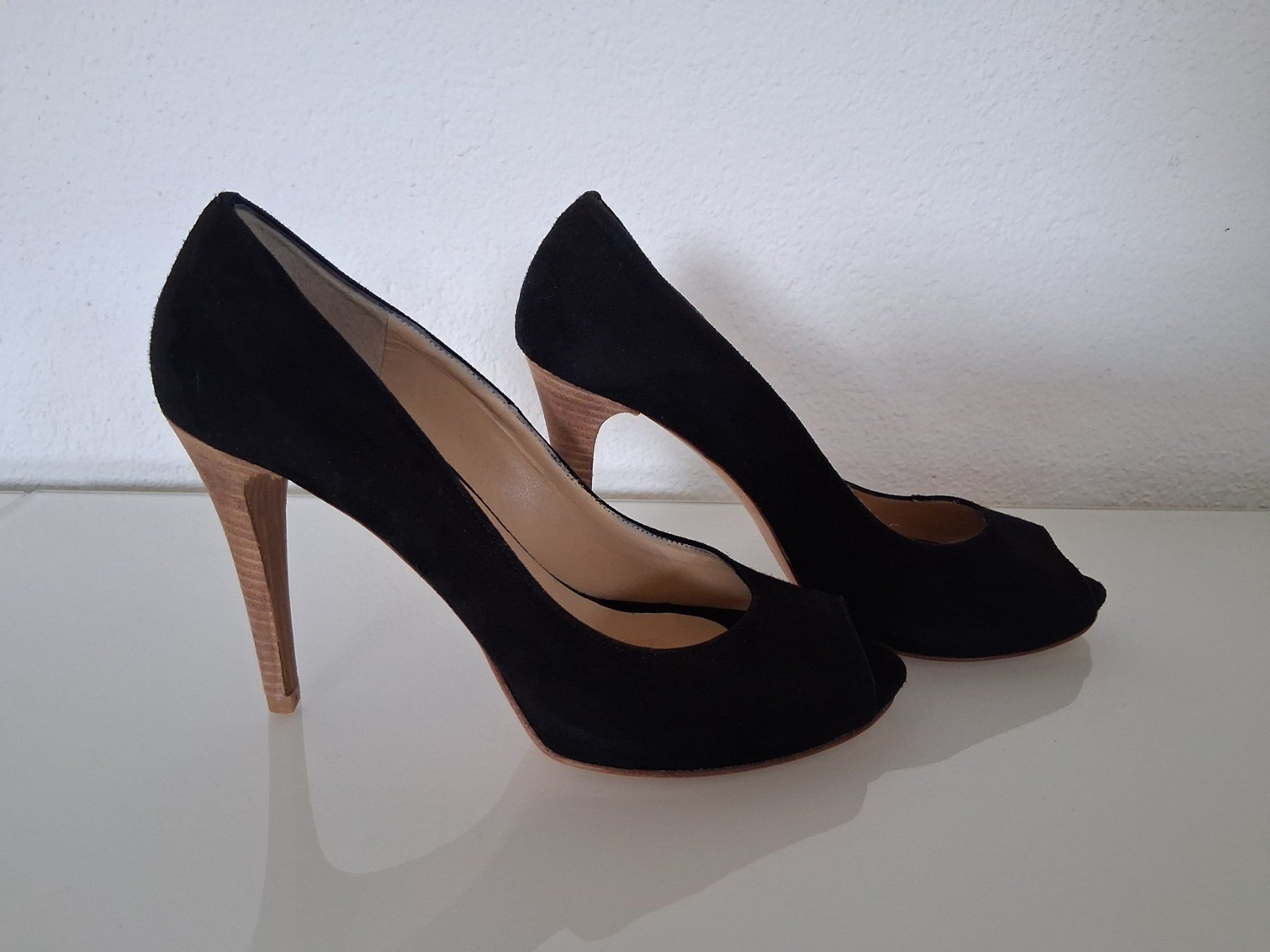 Navyboot Damenschuhe: Navyboot Leder Peeptoe Pumps 38 – Gebraucht aus Lengnau AG von Nathi88