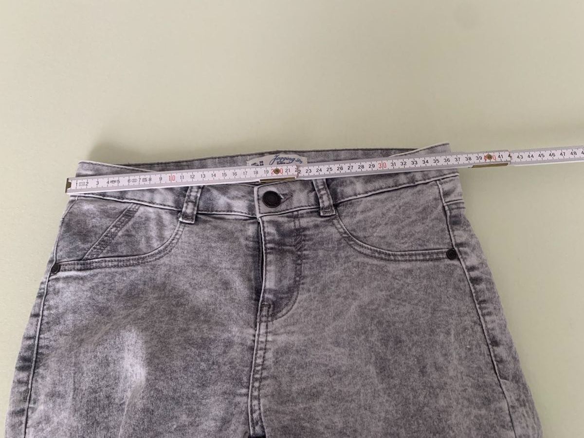 Jeans: Skinny Jeans, Gr. 38, grau – D'occasion à Galgenen par Waldliesel 2
