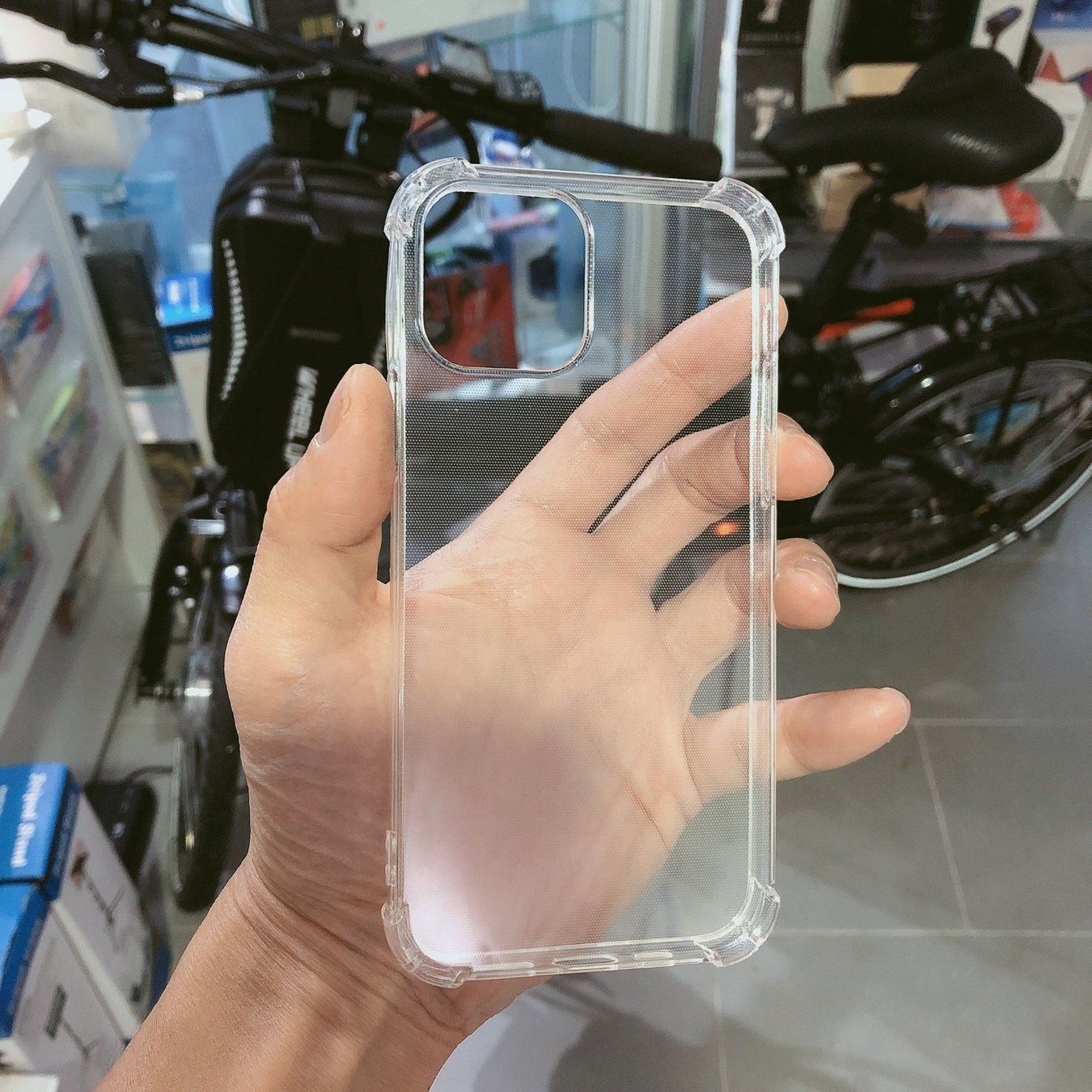Cover & Protezioni schermo: iPhone 12/12Pro - coque Antichoc transp – Nuovo e nell'imballaggio originale da Morges venduto da DigiAC 8