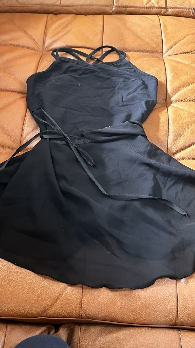 Lotti & Set di vestiti: 2 Ballettkleidchen 150/158 – Usato da Matzingen venduto da Steffiiiiiiiiii 5
