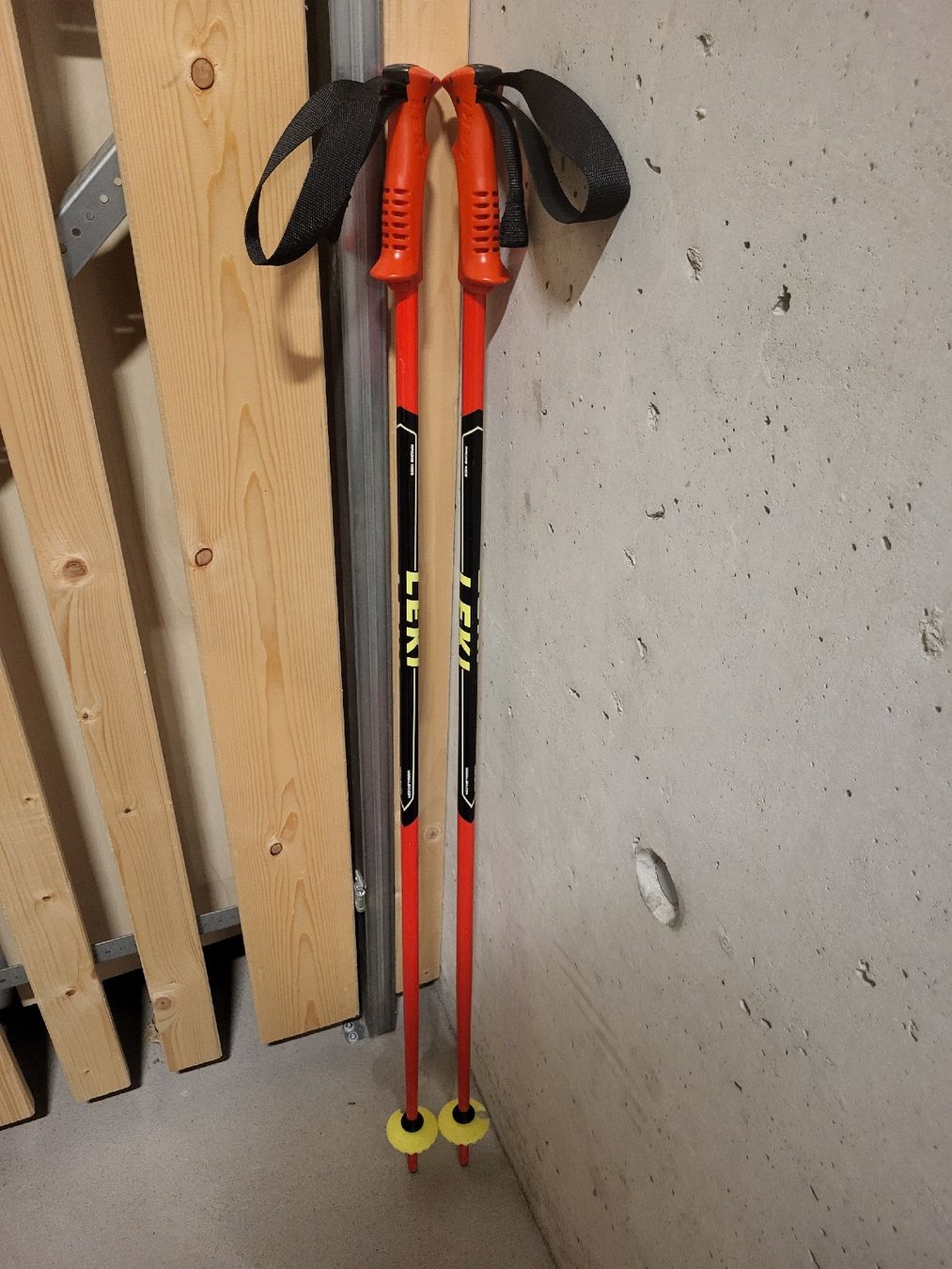 Leki Bastoncini da sci: Leki Skistöcke 95cm – Usato da Zürich venduto da Kagu1
