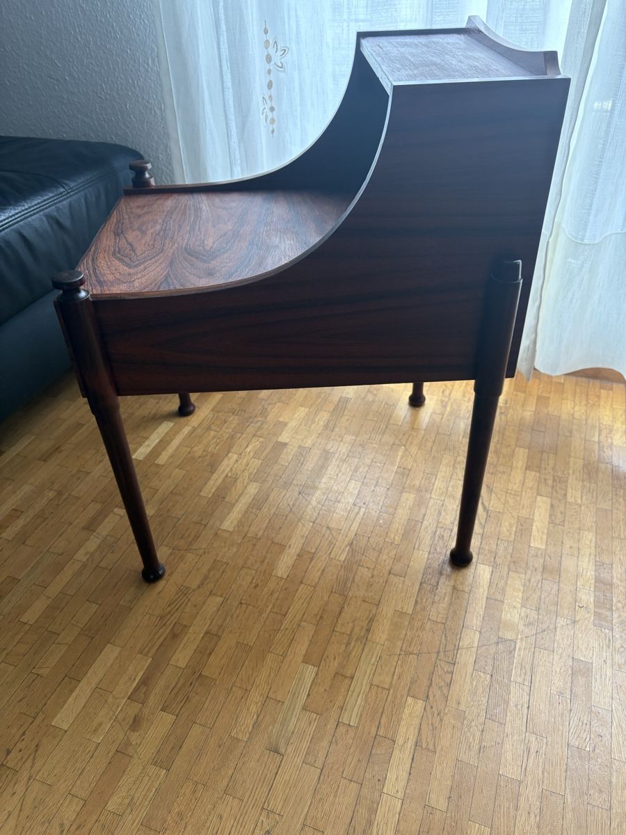 Comodini: Table de chevet ou bout canapé Scandinave – Usato da petit lancy venduto da FerreiraLuis 5