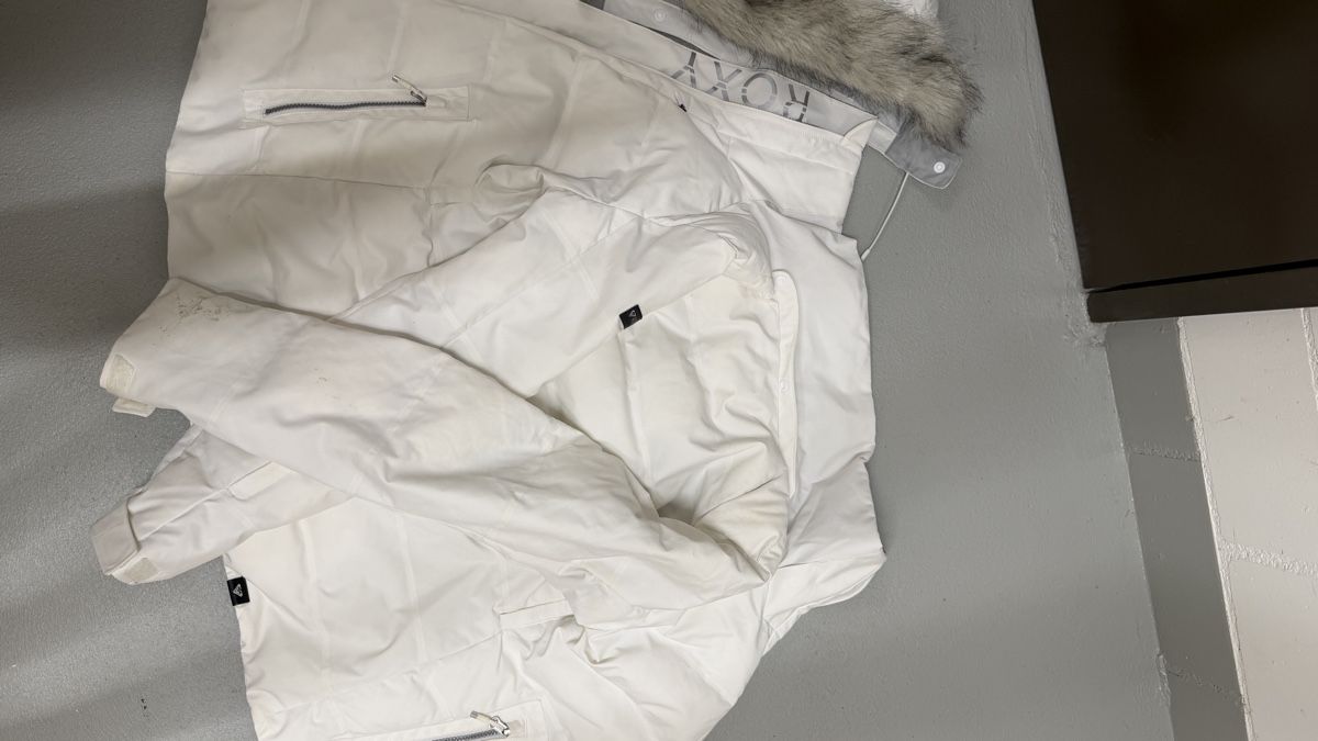 Roxy Jacken: Roxy Winterjacke – Gebraucht aus Pfäffikon ZH von iva_7ktw 4