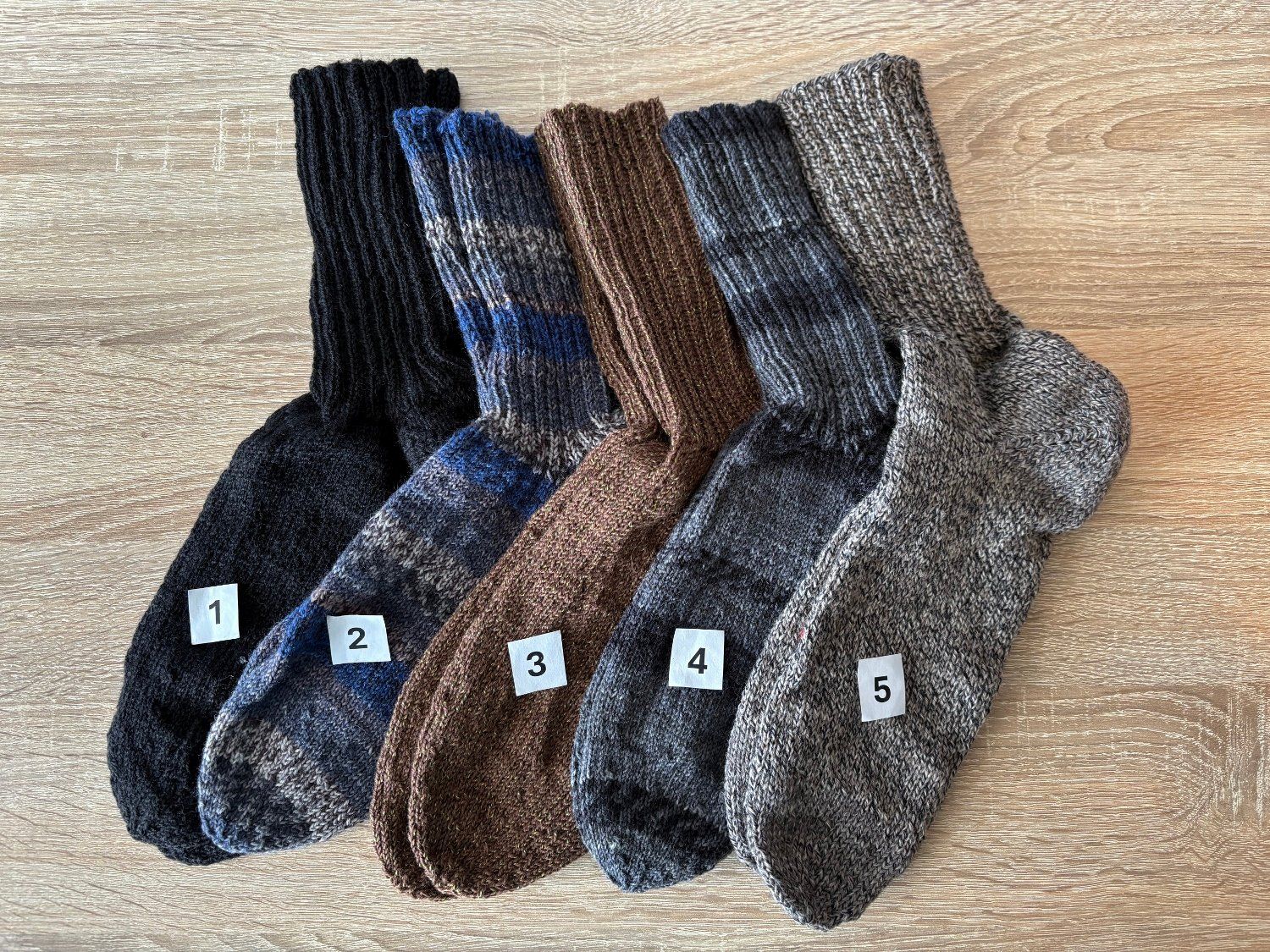 Calze: Socken Handgestrickt Grösse 44/45 – Nuovo e nell'imballaggio originale da Pfäffikon SZ venduto da Desideria0