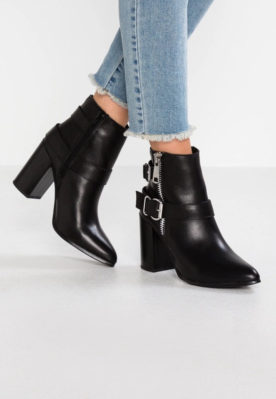 Scarpe da donna: BULLBOXER Stiefelette Gr.41Leder Neu – Nuovo e nell'imballaggio originale da Ibach venduto da languete