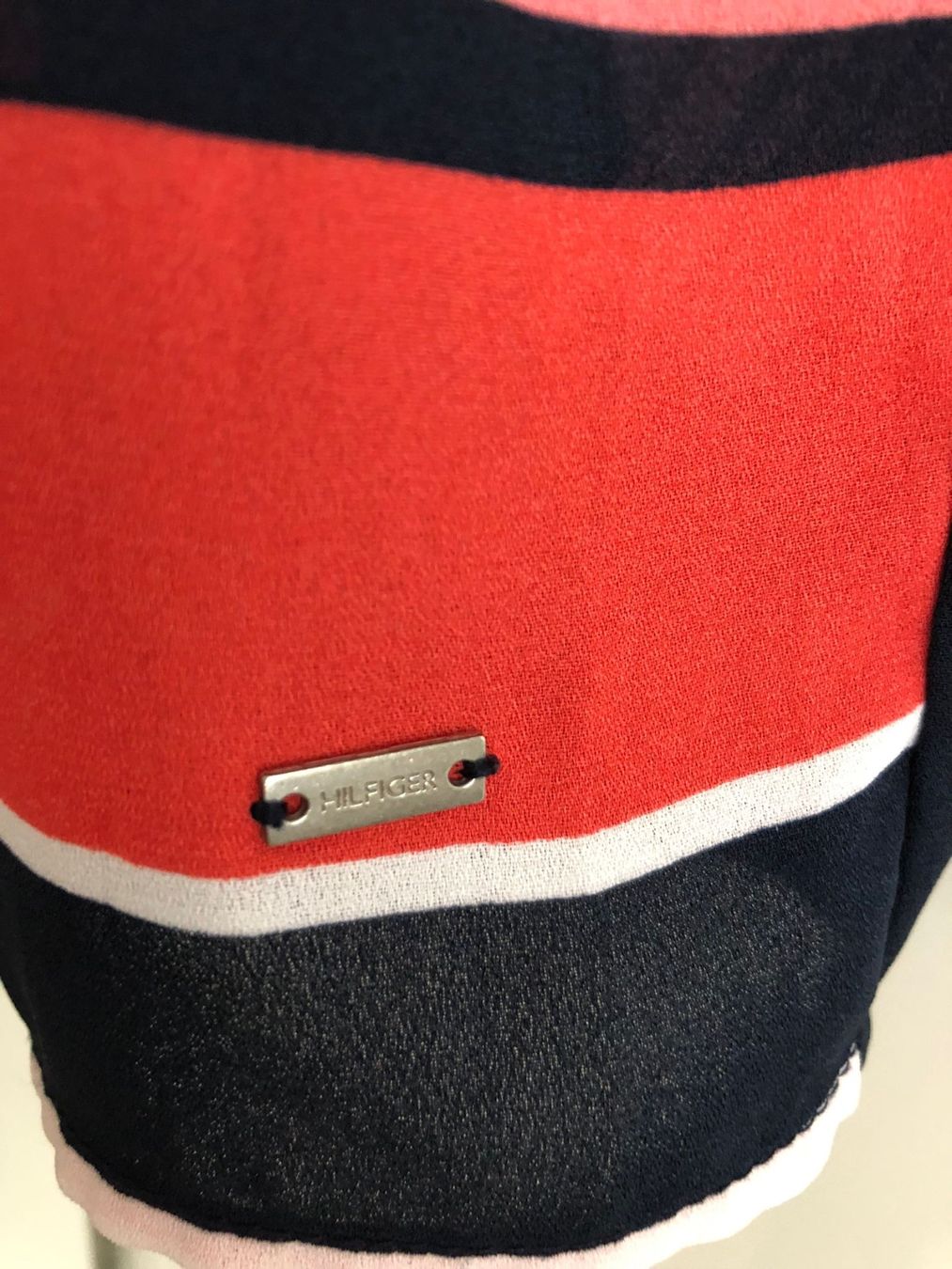 Tommy Hilfiger Top: Tommy Hilfiger Top, Grösse 38 – Nuovo (secondo la descrizione) da Winterthur venduto da marisole4 1
