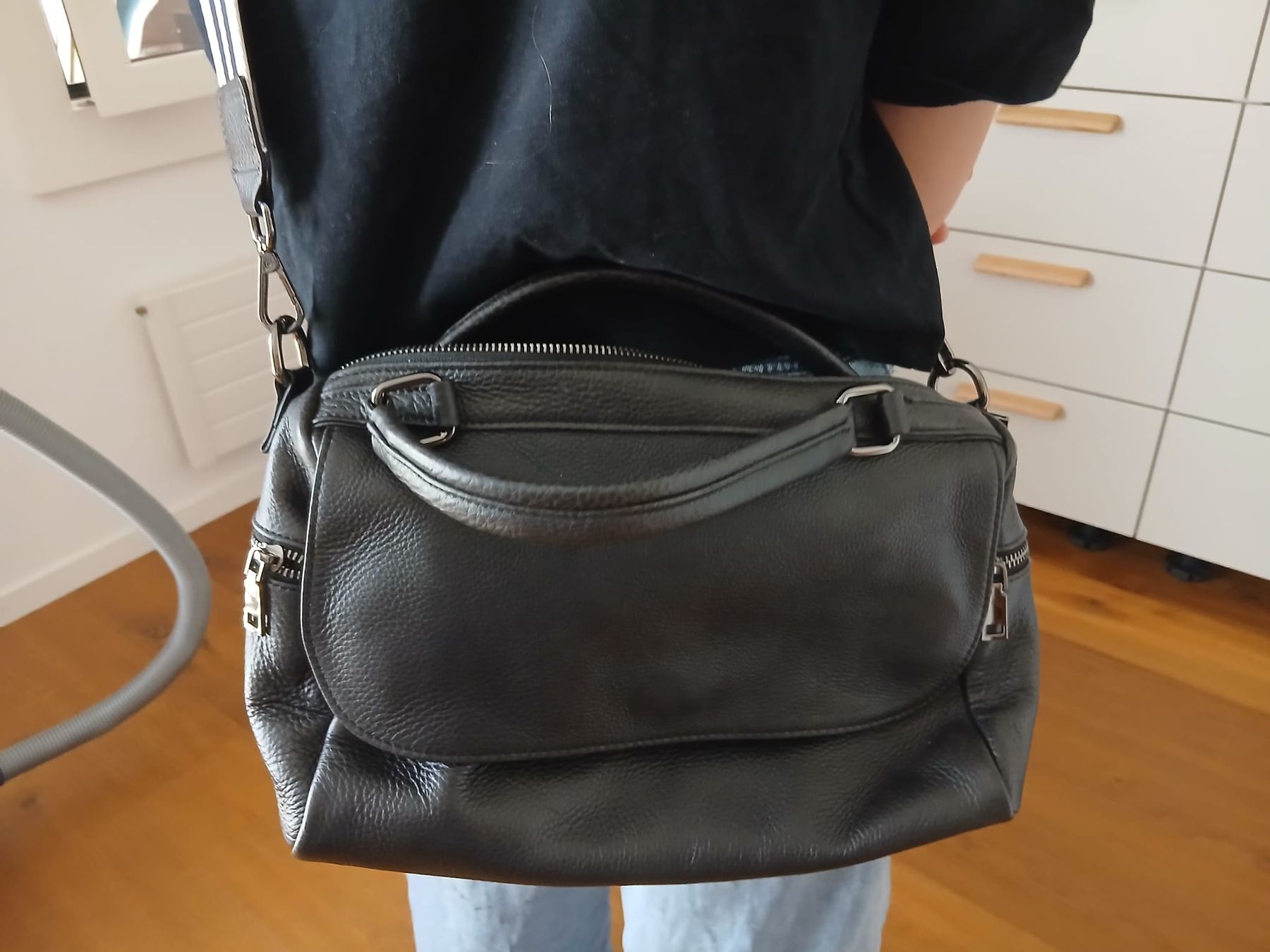 Borse: Leder Tasche Anthrazit  – Usato da Richterswil venduto da Dude05 1