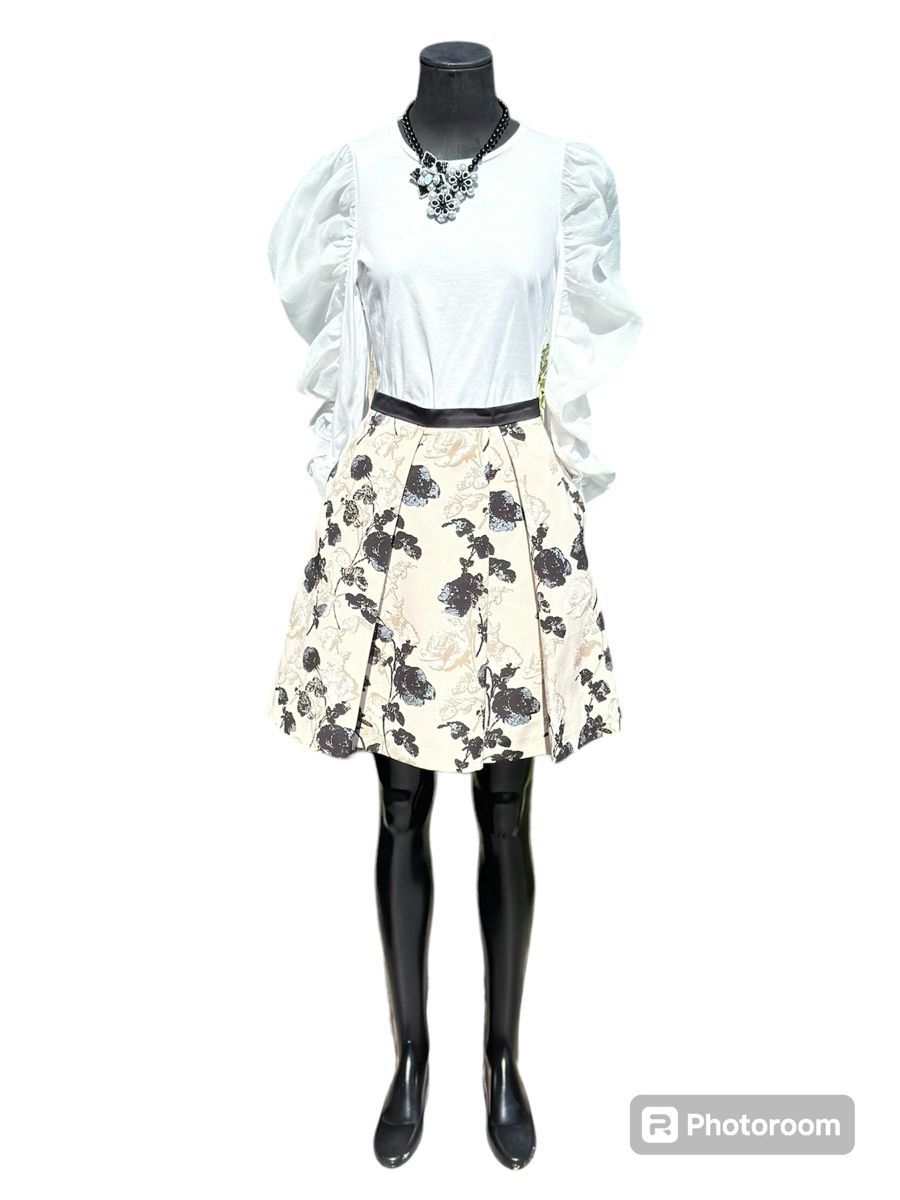Max Mara Röcke: Floral Jacquard Skirt MaxMara Size M – Gebraucht aus Zufikon von Modestil365 4