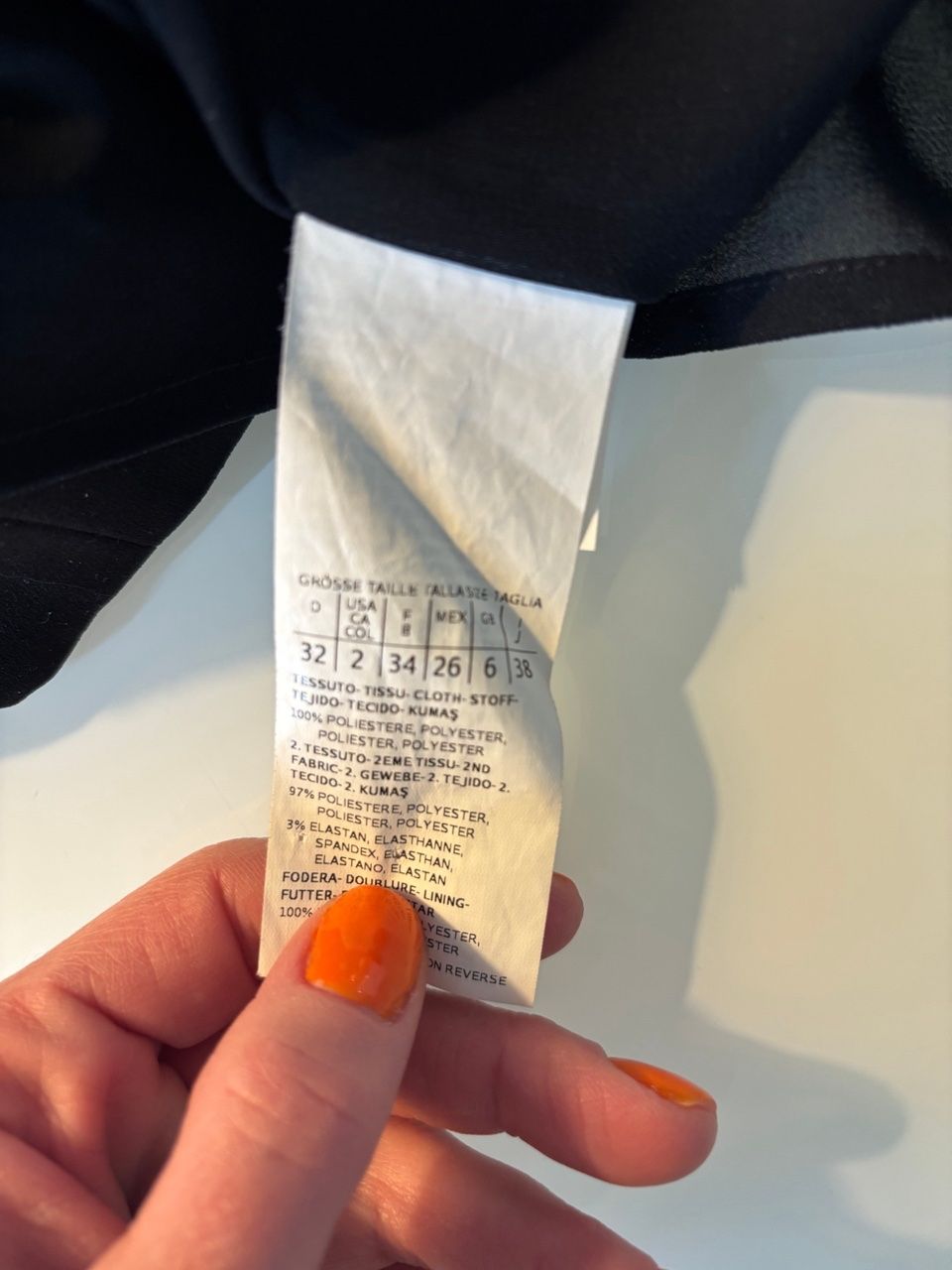 Vestiti: Schwarzes Kleid – Usato da Eglisau venduto da SAM240186 9