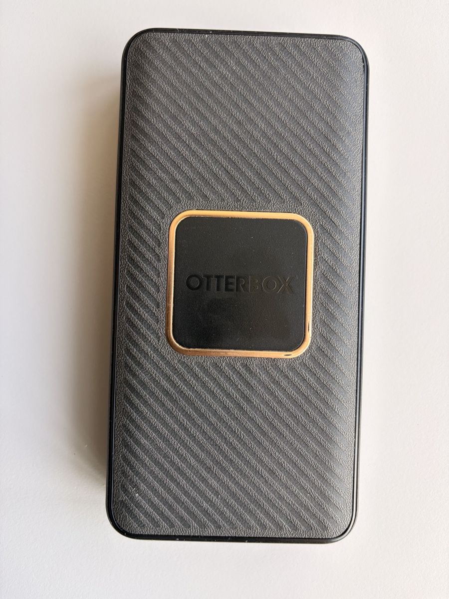 Batterie: Otterbox Powerbank 15000mAh – Nuovo (secondo la descrizione) da Utzigen venduto da fru_6zq6