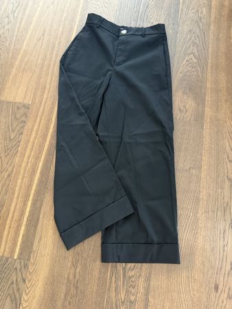 Schwarze Hose Grösse M Damen Bundfaltenhose