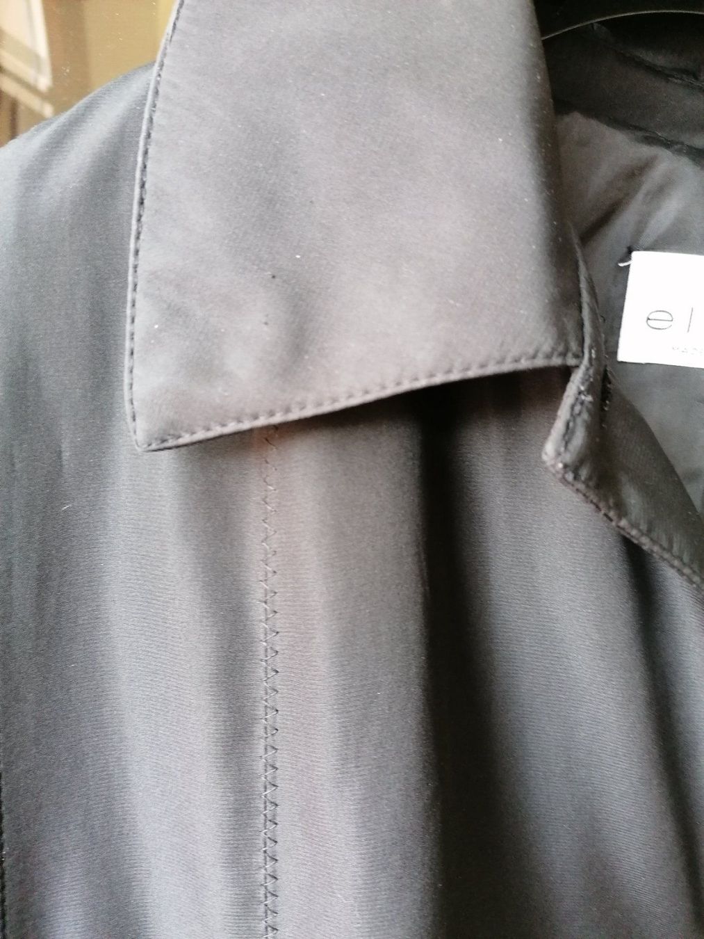 Cappotti: Kurz Mantel schwarz xxl – Usato da Bedigliora venduto da Dolcezza0 7