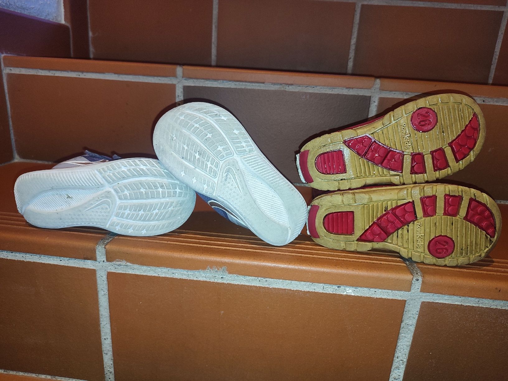 Schuhe für Mädchen: Schuhe Grösse 26 – Gebraucht aus Bäretswil von Gartenzwergin 2