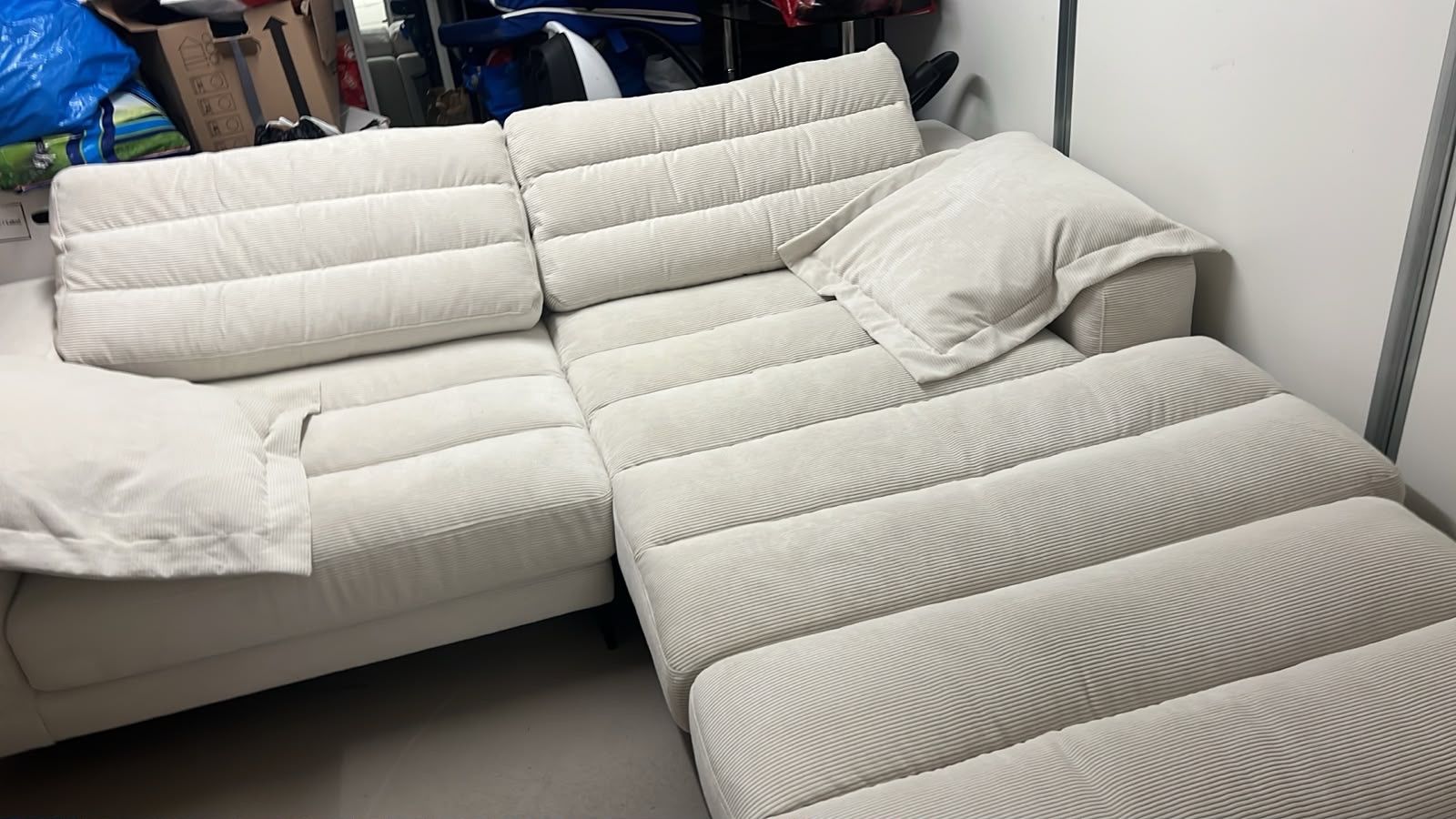 Divani: NEU Sofa zu verkaufen + Sessel – Nuovo (secondo la descrizione) da Zwillikon venduto da cam_vnz7 1