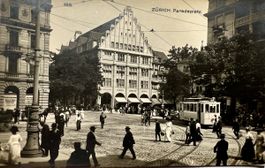 AK  Zürich Paradeplatz, Tram und viel Volk auf der Strasse.