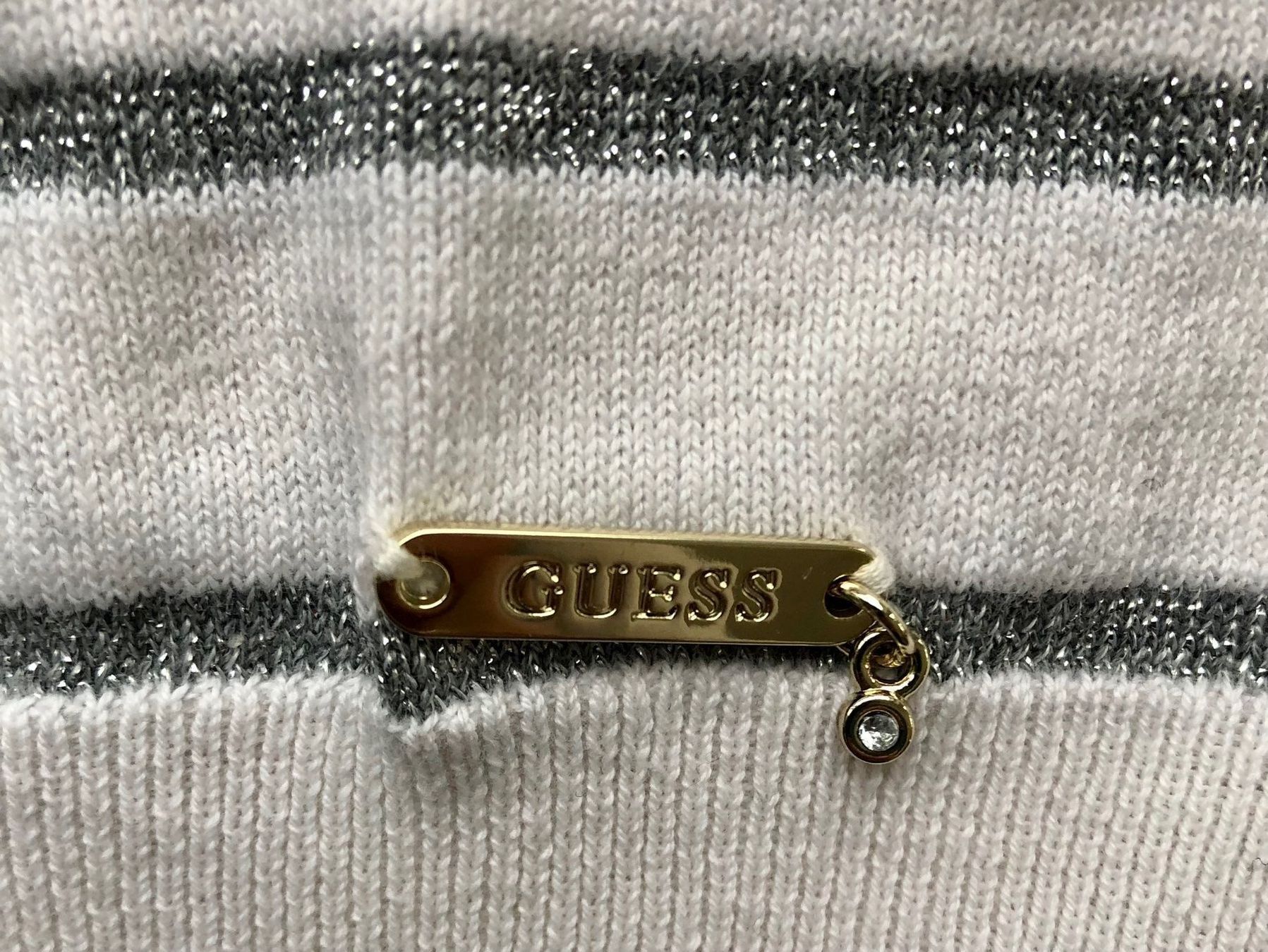 Guess Pullover & Sweatshirts: Pull Guess blanc/rayé argenté 152 – Neu (gemäss Beschreibung) aus Moutier von chicboutique 1