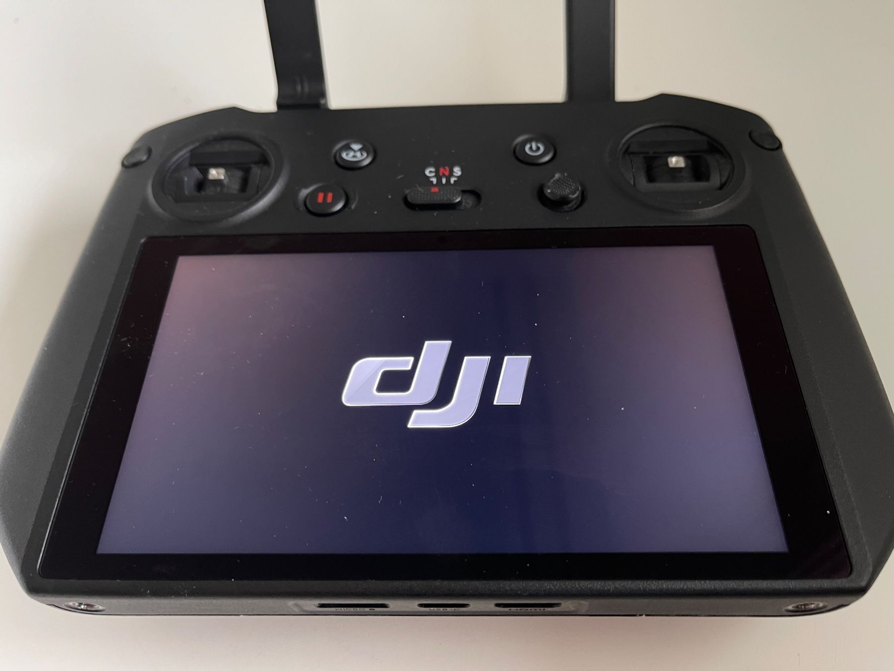 DJI Fernbedienungen: DJI RC Pro Controller- Like NEW! – Gebraucht aus Port von Kortes1 5