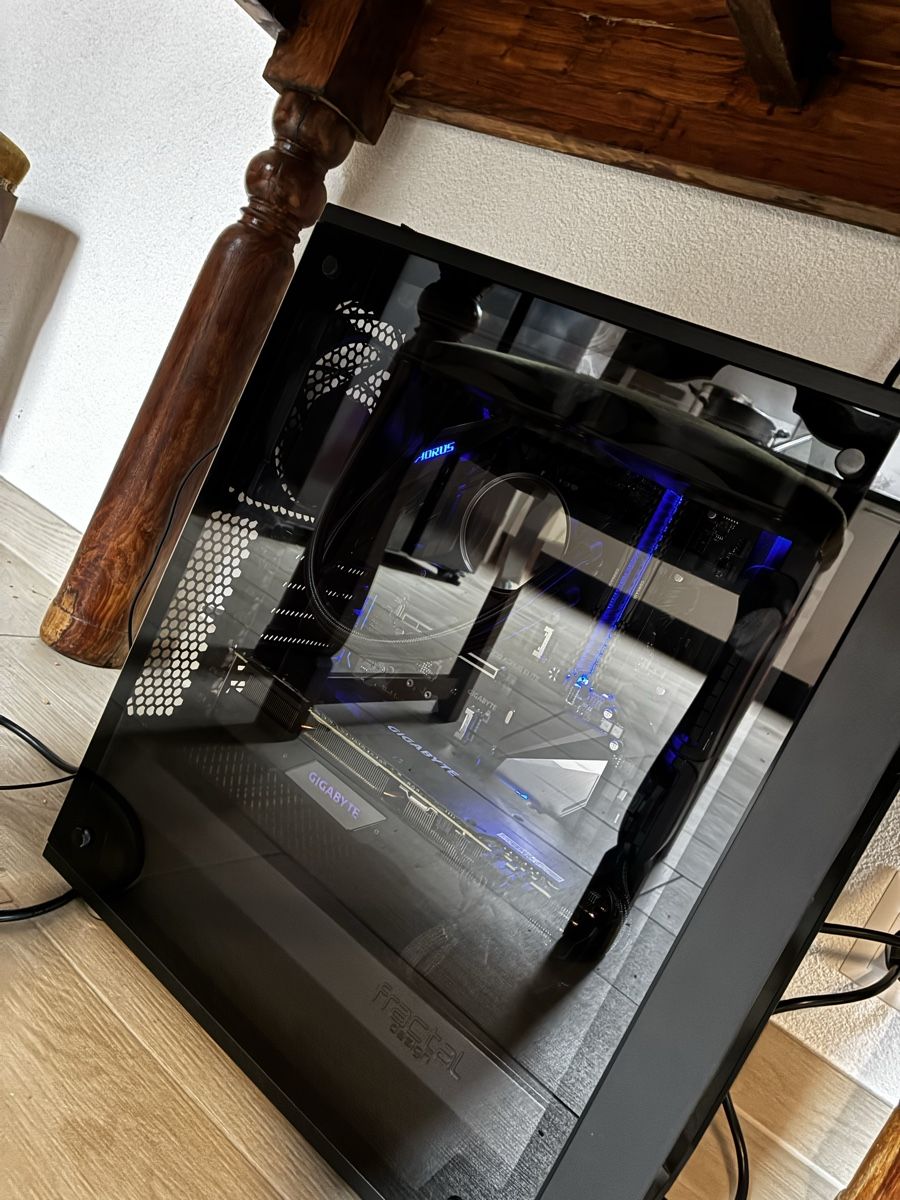 PCs: Gaming PC high end Ab 1.-CHF full set up – D'occasion à Rennaz par cat_6t6j