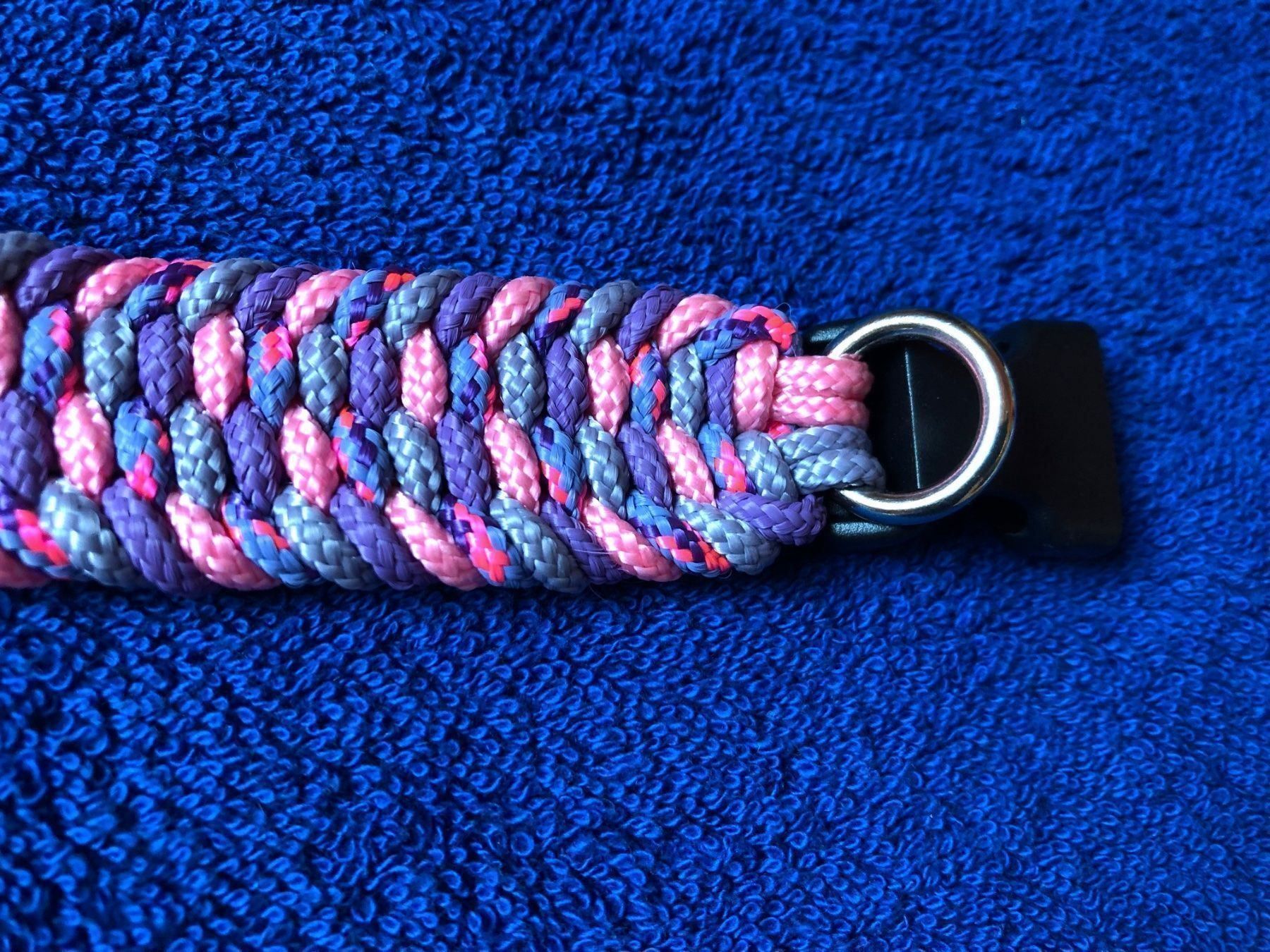 Guinzagli & Collari: Hundehalsband Paracord Handarbeit – Nuovo (secondo la descrizione) da Mönchaltorf venduto da lubusc 1
