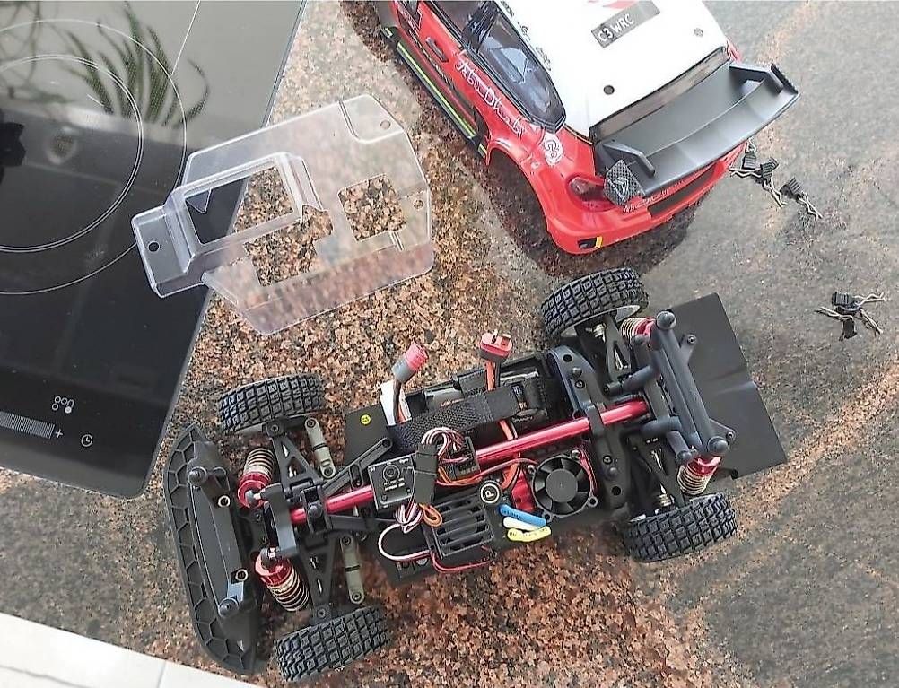 Modellismo RC: RC Auto Neu 1:14 bis 65 km/h – Usato da Stalden (Sarnen) venduto da chr_s5xx 2