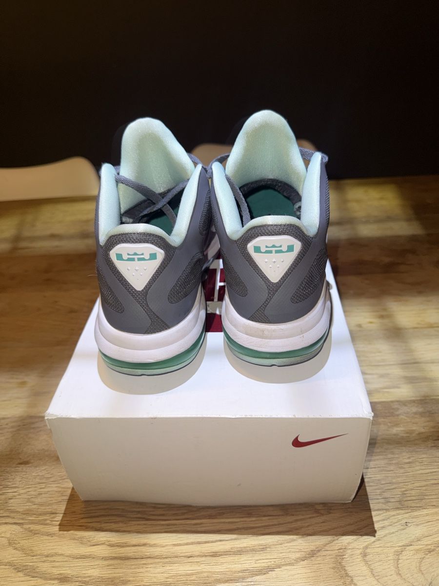 Nike Scarpe da uomo: Nike LeBron 9 Easter – Nuovo (secondo la descrizione) da Renens VD venduto da fre_sf2p 3