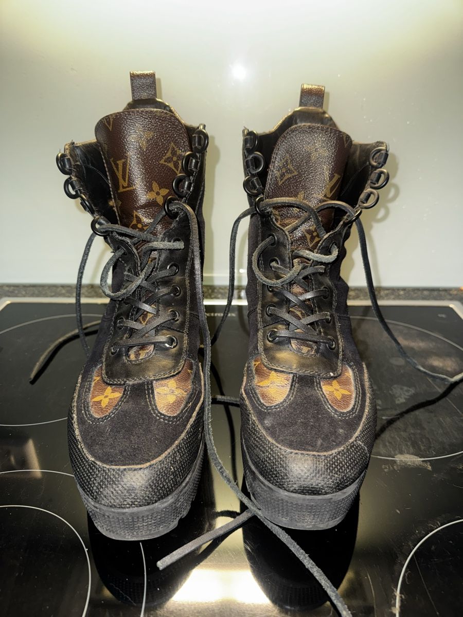 Louis Vuitton Scarpe da uomo: Louis Vuitton Black Suede & Leather Boots – Usato da Zürich venduto da forestF4iry 5