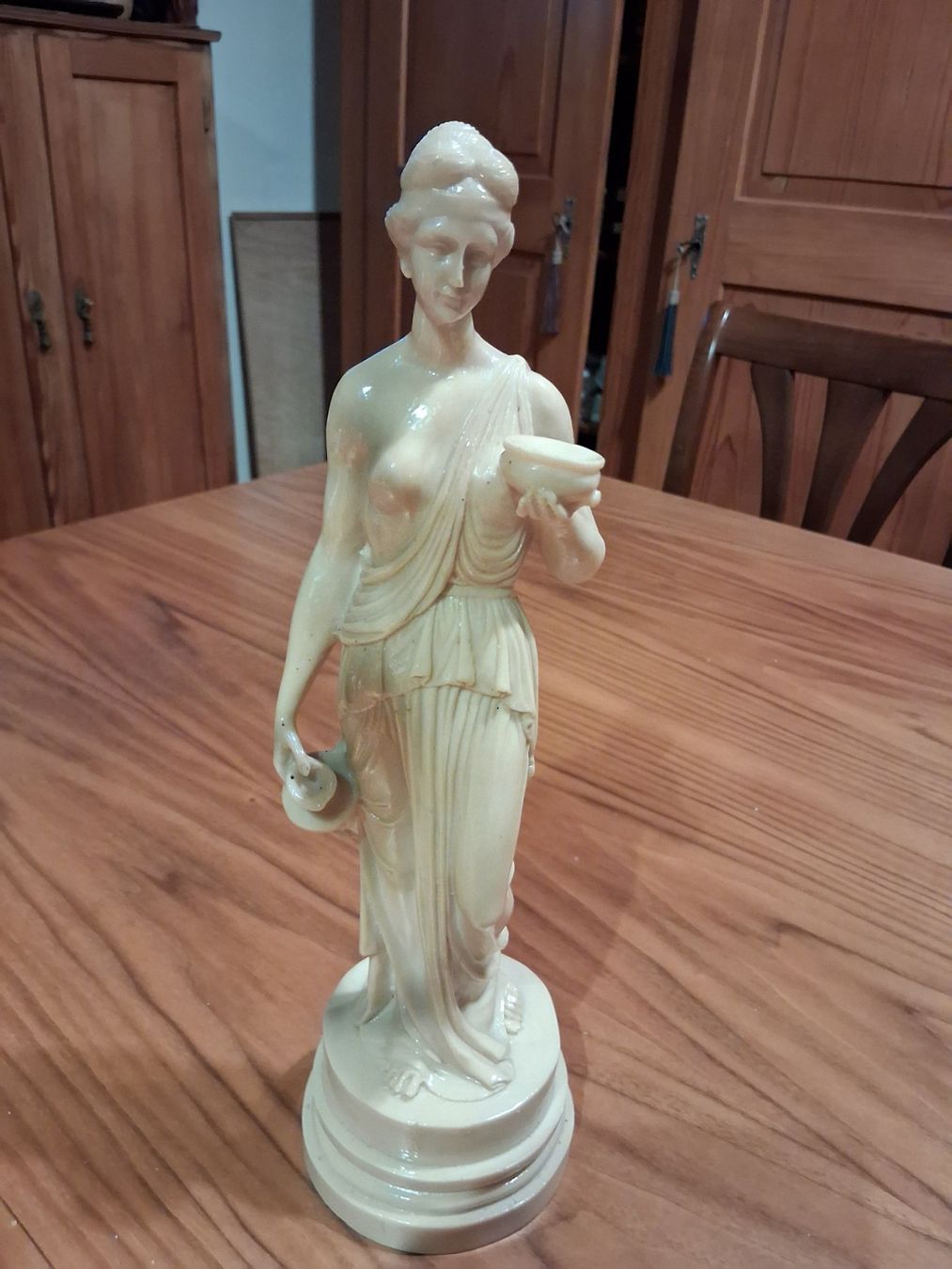 Figuren: Statue Göttin der Jugend – Gebraucht aus Lengnau von robinie02