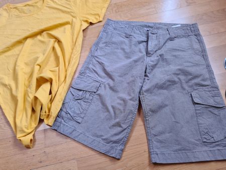 Megaschöne Bermuda und Shirt