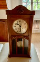 Alte Wanduhr