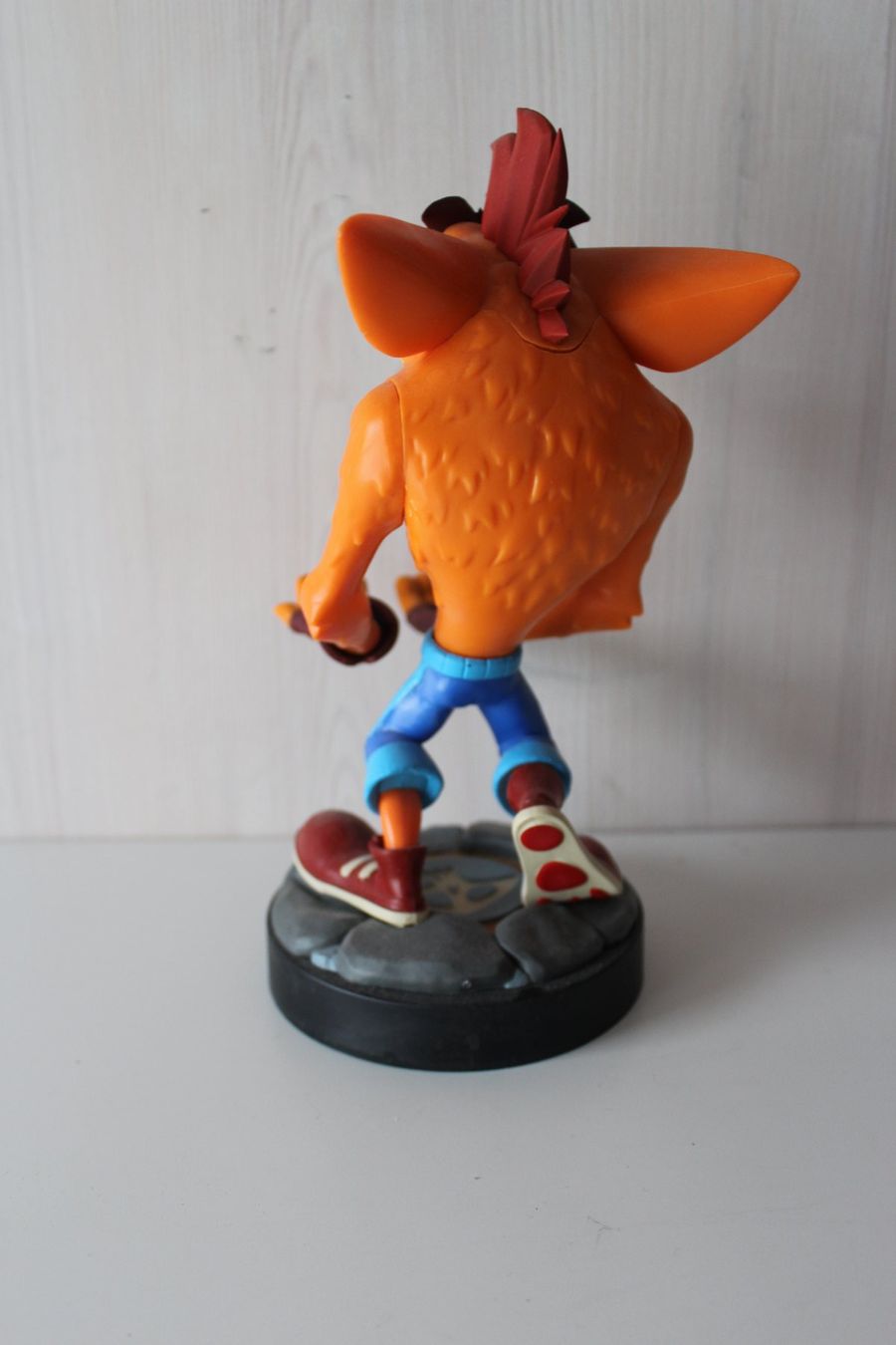 Giochi: Crash Bandicoot Cable Guy - Controller Ständer - Halter – Usato da Ebertswil venduto da Certo188 2