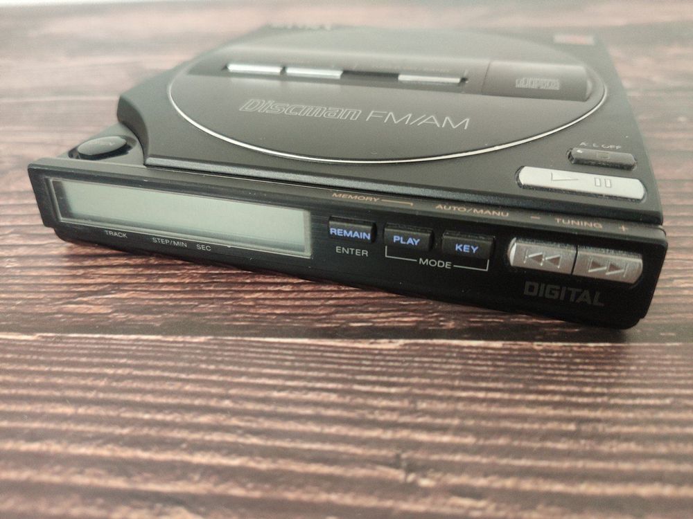 Sony D-T100 Discman FM/AM - 1987 | Kaufen auf Ricardo