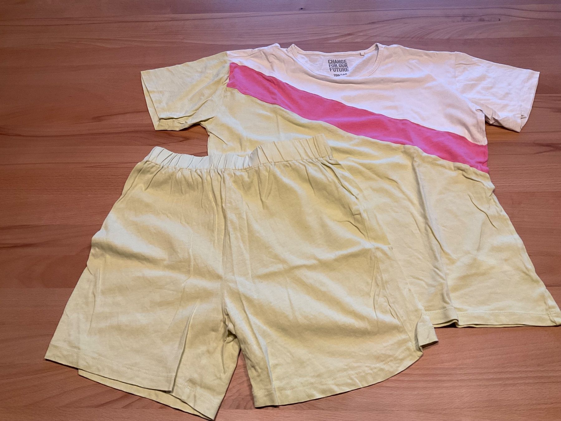 Pyjamas: Kurzarm Pyjama von H&M – D'occasion à Schinznach Dorf par Balz1968