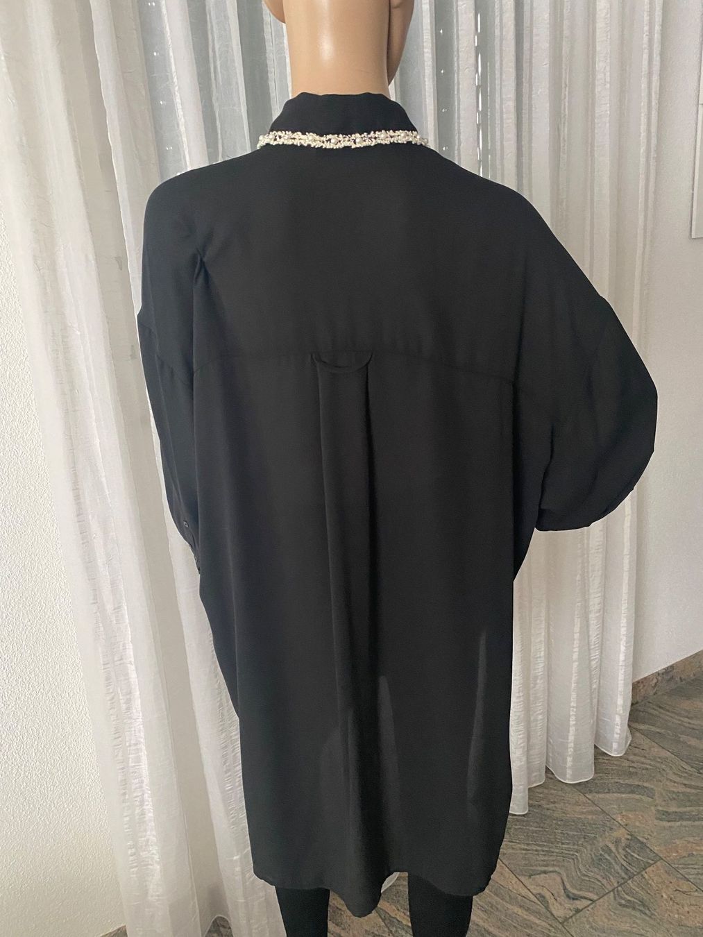 Zara Camicette: Perfekter Auftritt - ZARA Bluse mit Perlen, schwarz, M – Nuovo e nell'imballaggio originale da Winkel venduto da ferrari2022 7
