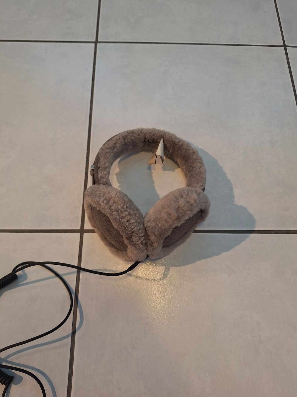 Cuffie: UGG - Kuschlige Musikkopfhörer  – Usato da Zürich venduto da CheyenneG00