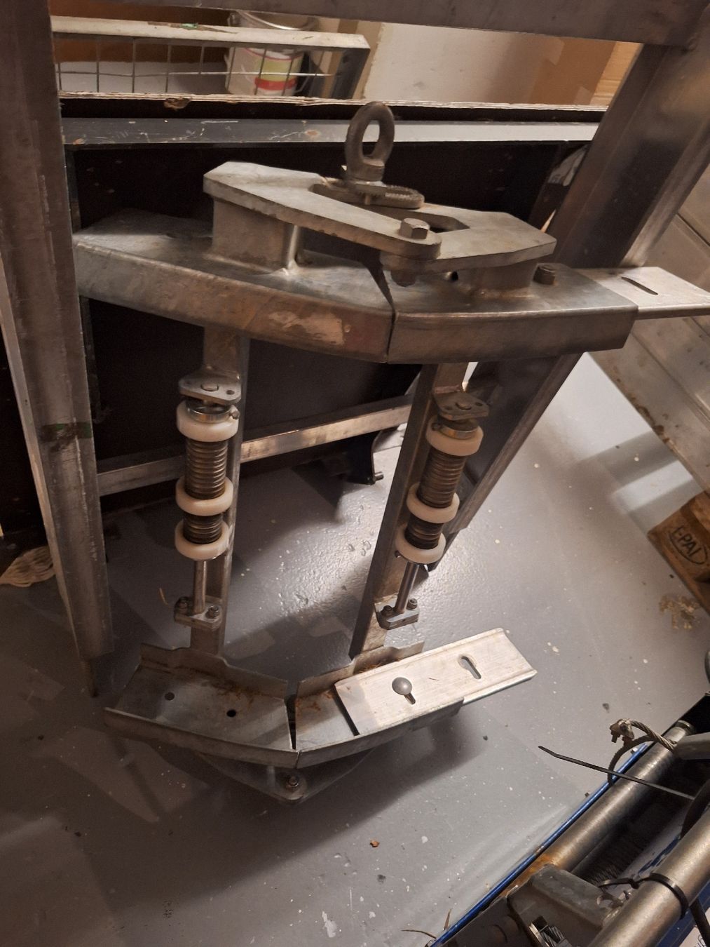 Tutte le macchine: Ziegellift Böcker / Materialaufzug – Usato da Mümliswil venduto da dan_9dr7 2