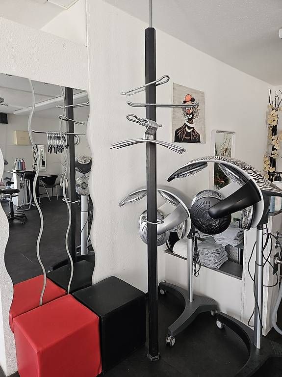 Garderobe: Garderobe – Gebraucht aus Zürich von big_696v