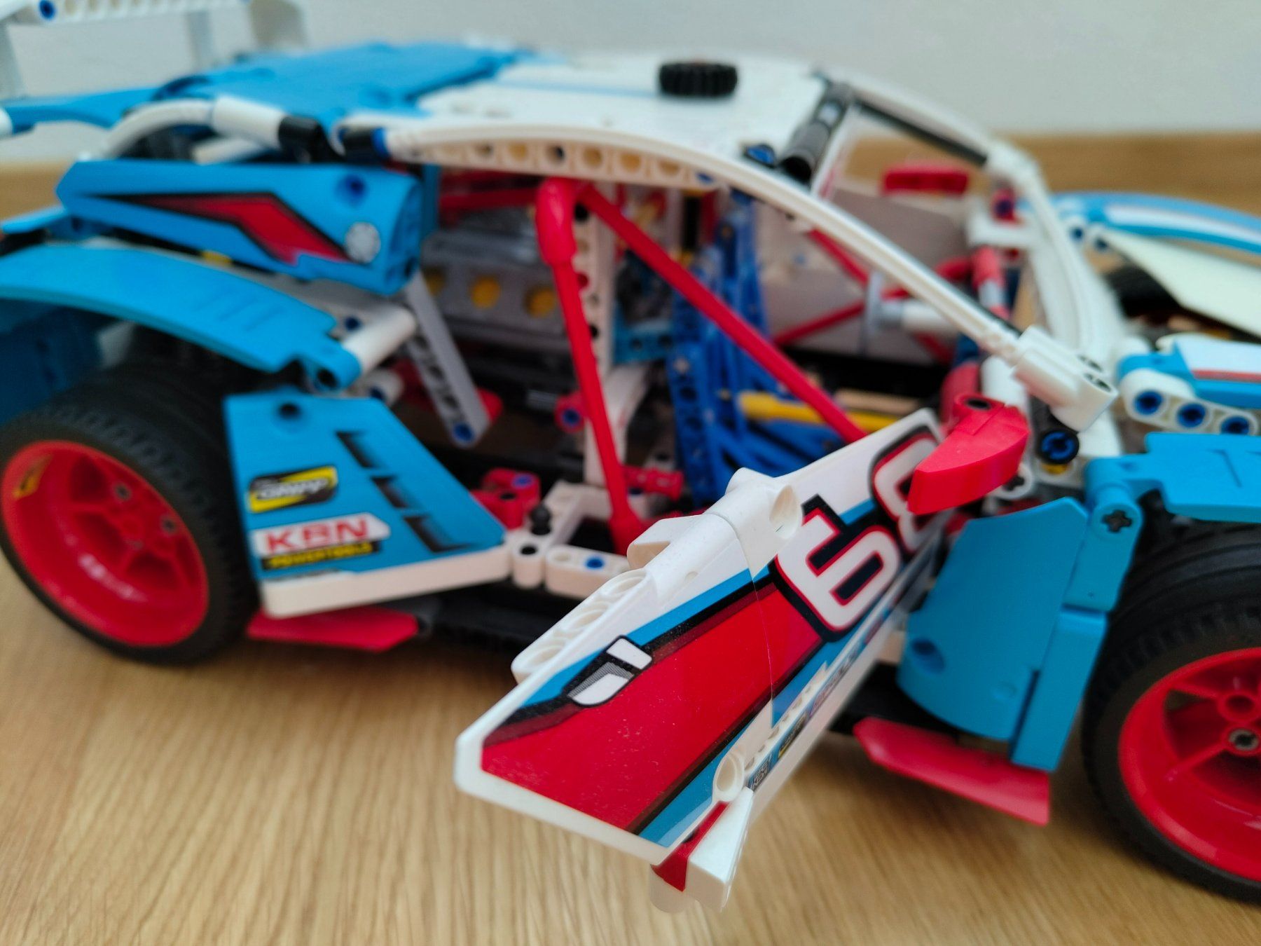 Lego Spielzeuge: LEGO Technic Rally Auto 42077 – Gebraucht aus Schwyz von Balmer92 5