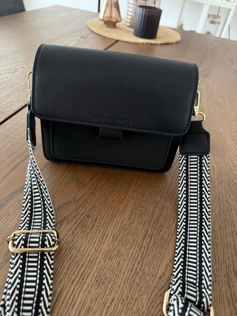 Crossbody Bag Makani Schwarz