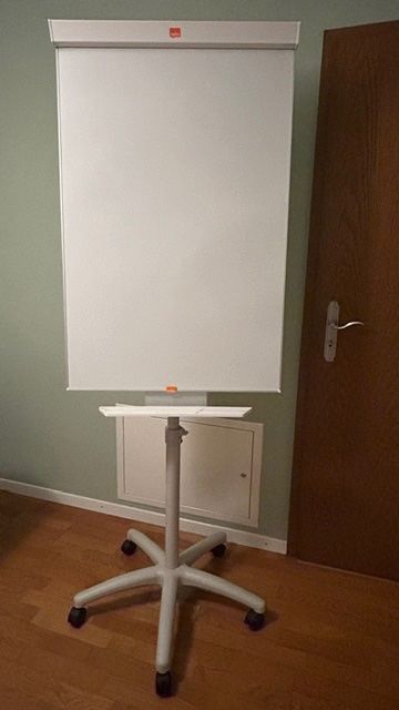 Lavagne: Nobo Impression Pro Flipchart Mobil Stahl, magnethaftend – Usato da Bözberg venduto da Dave1964