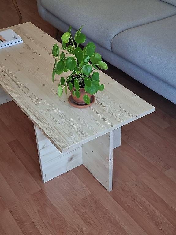 Tische: Design Holztisch – Gebraucht aus Zürich von lisanfont 1