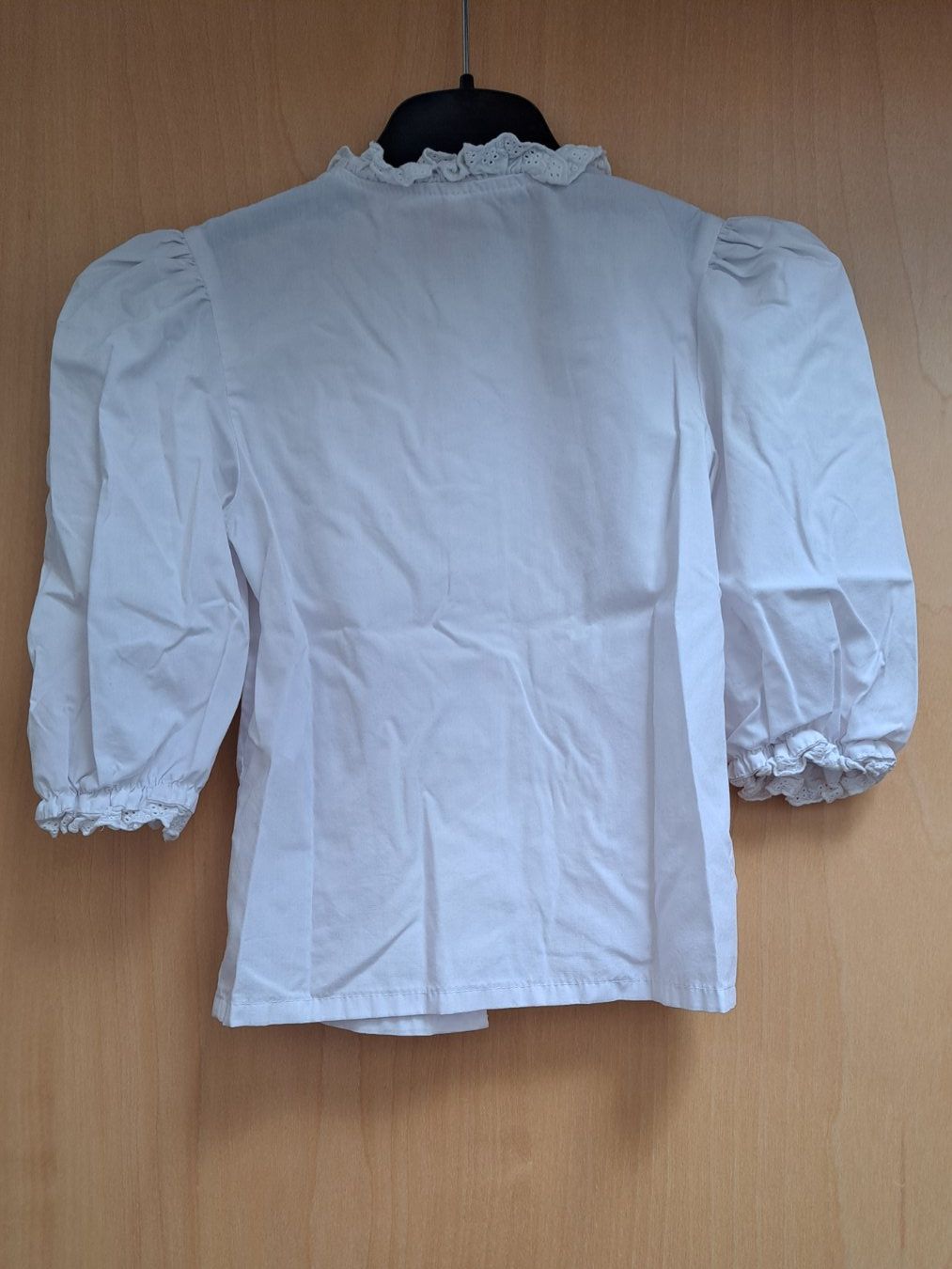 Camicette, T-shirt & Top: Weisse Bluse / Mädchen, Grösse 116 – Usato da Niedergampel venduto da Picas2ndHand 1