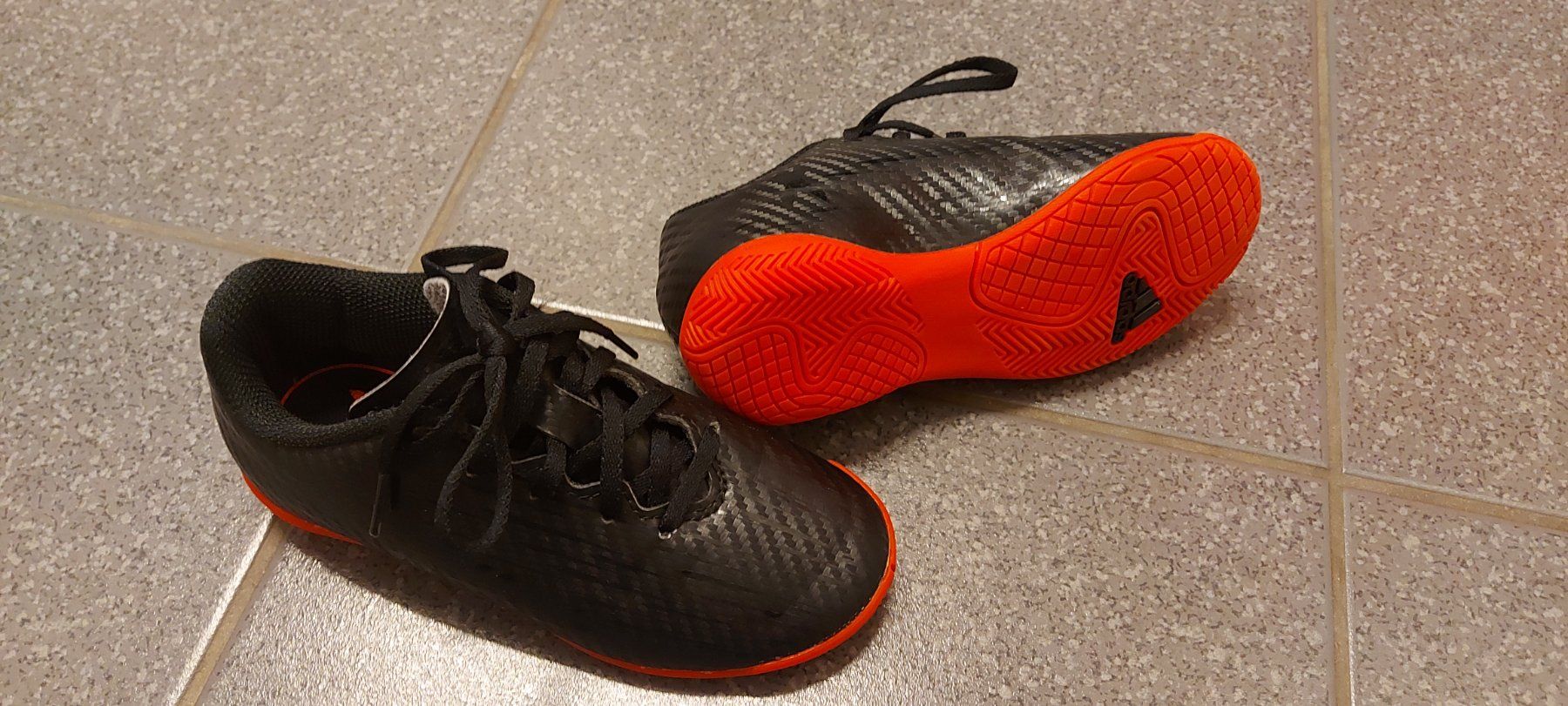 Adidas Schuhe für Jungen: Fussball Schuhe Jungs Grösse 30 – Gebraucht aus Baden von bab_6cxc 2