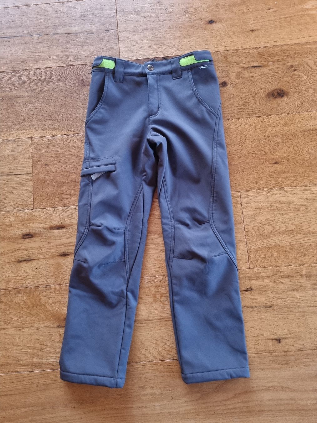 Jako-O Pantaloni: Neu - Jako-o Softshellhose mit Fleece, 134 – Nuovo (secondo la descrizione) da Jonen venduto da Balzli01