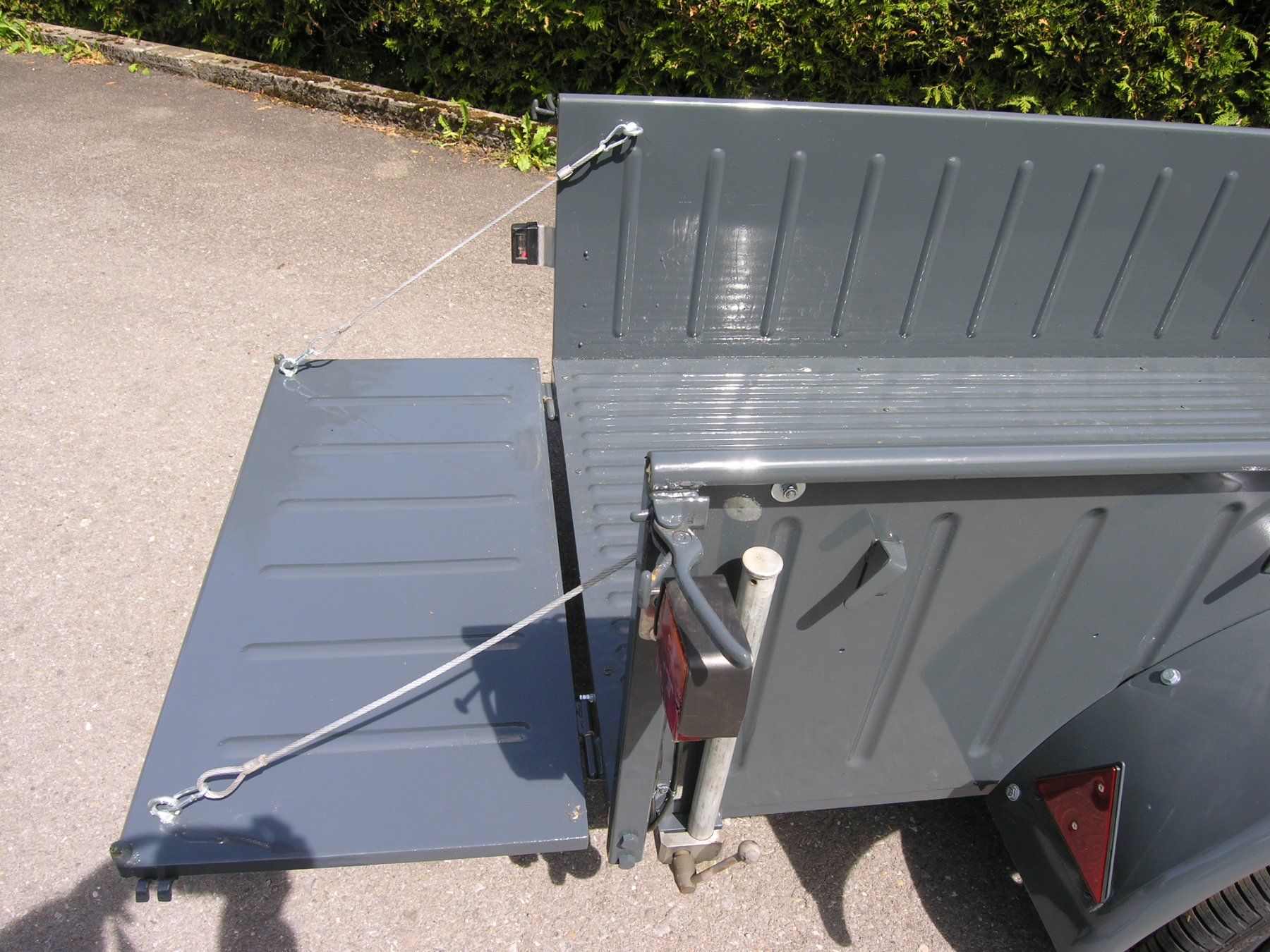 Rimorchi: Zivilschutzanhänger mit Kugelkupplung – Usato da Dallenwil venduto da Mnied 7