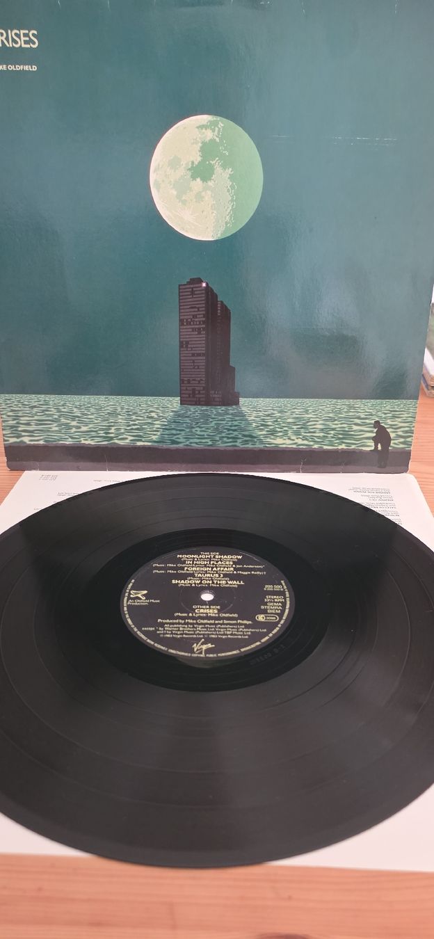 Dischi in vinile: Mike Oldfield Crises,Vg+ – Usato da Yvonand venduto da RF-VINYL