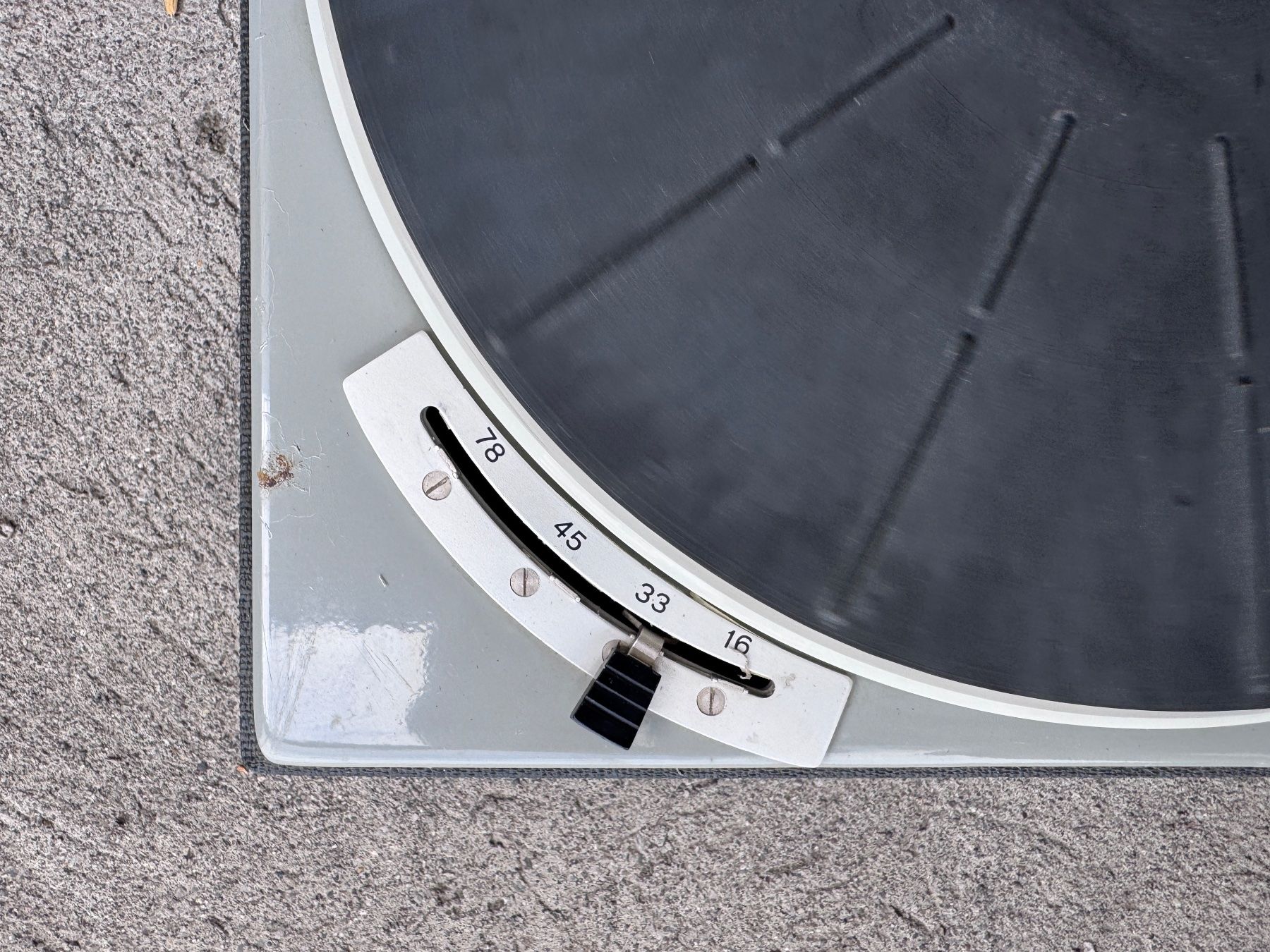 Lenco Plattenspieler: LENCO L70 Heavy Platter – Gebraucht aus Zürich von Tapehead 3