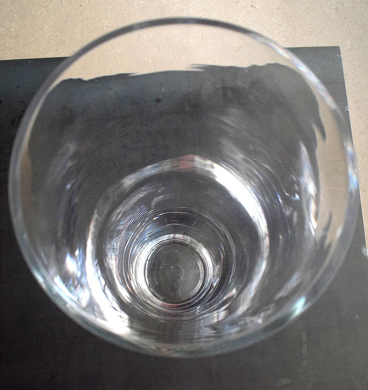 Vasen & Gefässe: Gr. Bodenvase Hohe Vase Schirmständer elegant hoch – Gebraucht aus Dulliken von ichwettichhett 9