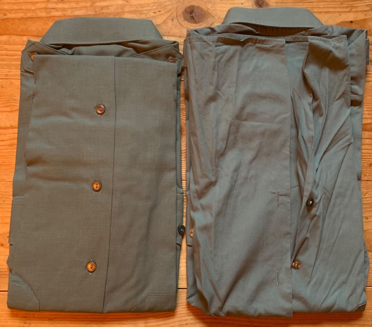 Schweizer Armee Camicie: 2 Uniformhemden der CH Armee – Usato da Goldingen venduto da Bergler012 1